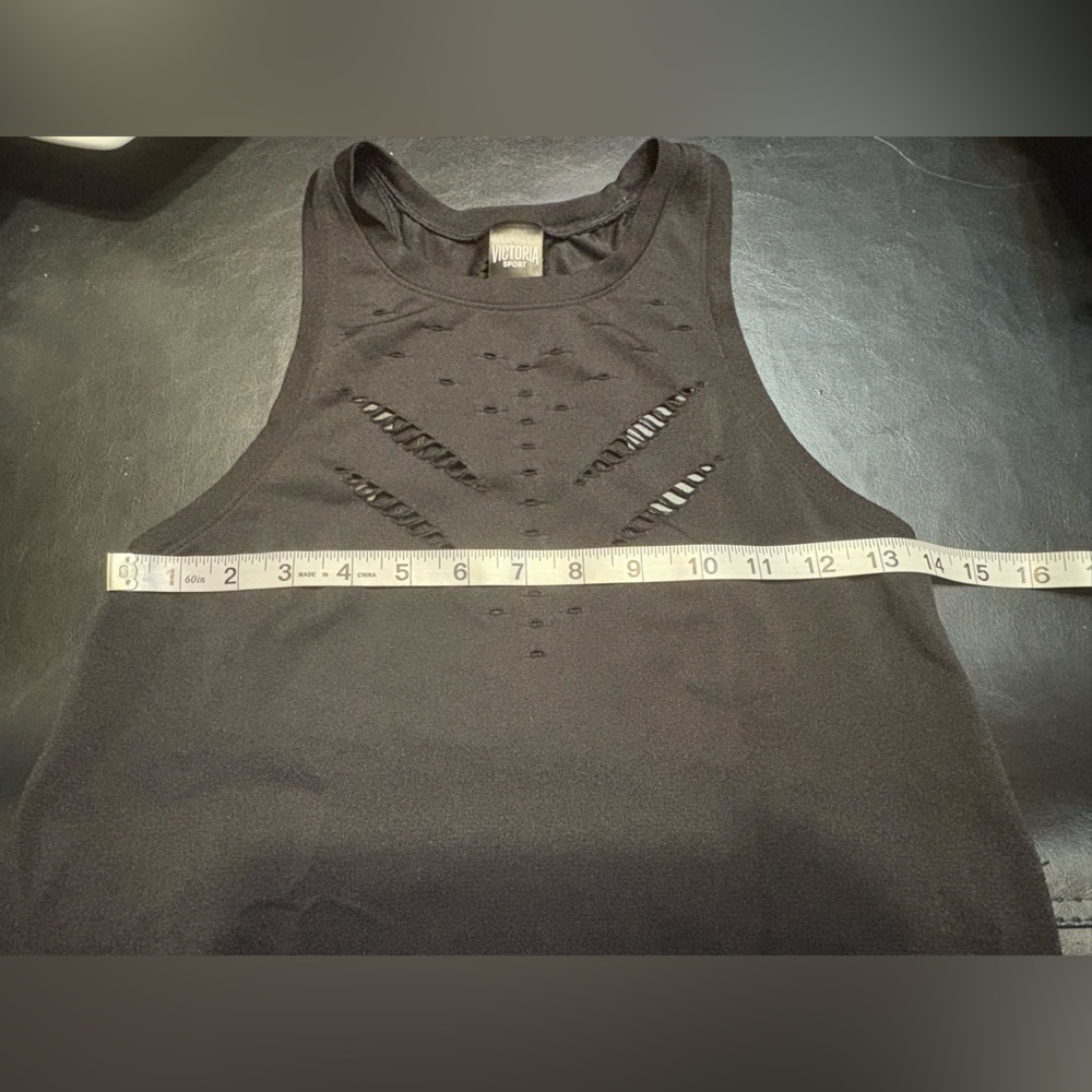 Victoria Sport Black seamless cut-out fitness tank size Small. - Picture 8 of 11